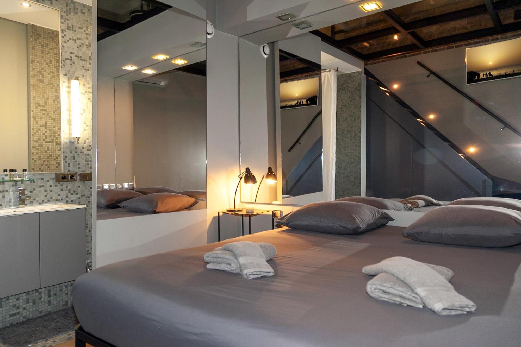 Appartement Loft Atypique Avec Terrasse, Calme Et Cosy